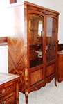 armoire and vitrin
